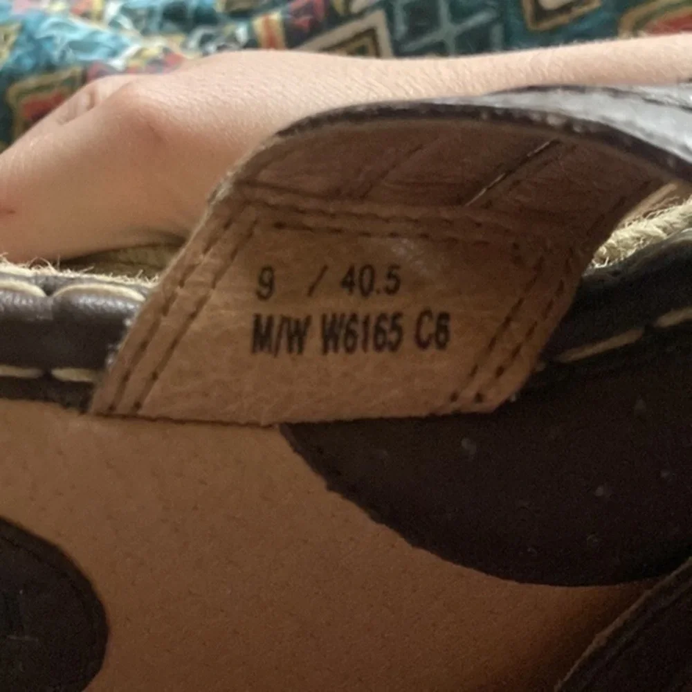 BORN Brown Espadrille Strappy Wedge Sandals​